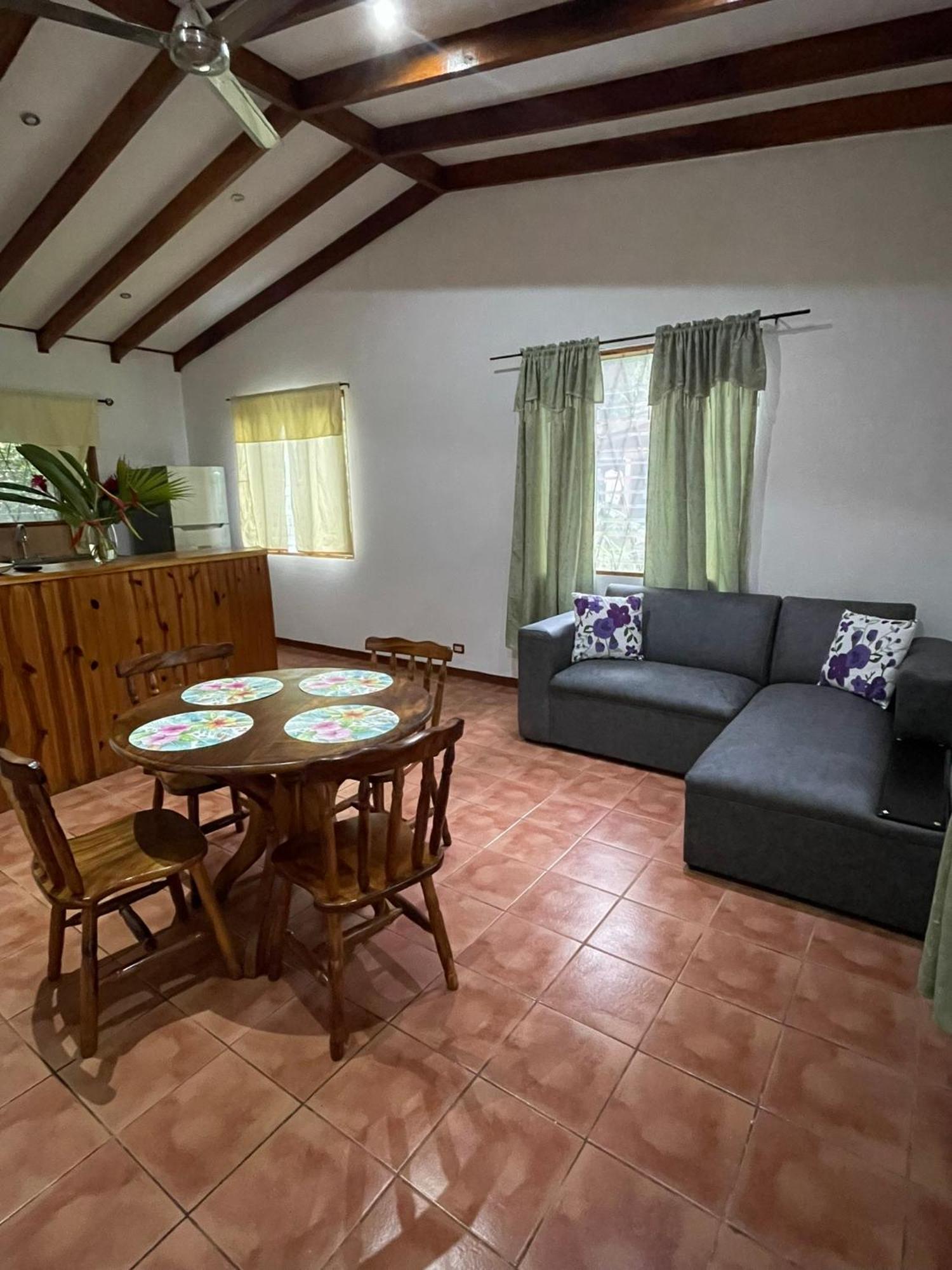 Cabinas Caribe Luna Cahuita Exterior photo